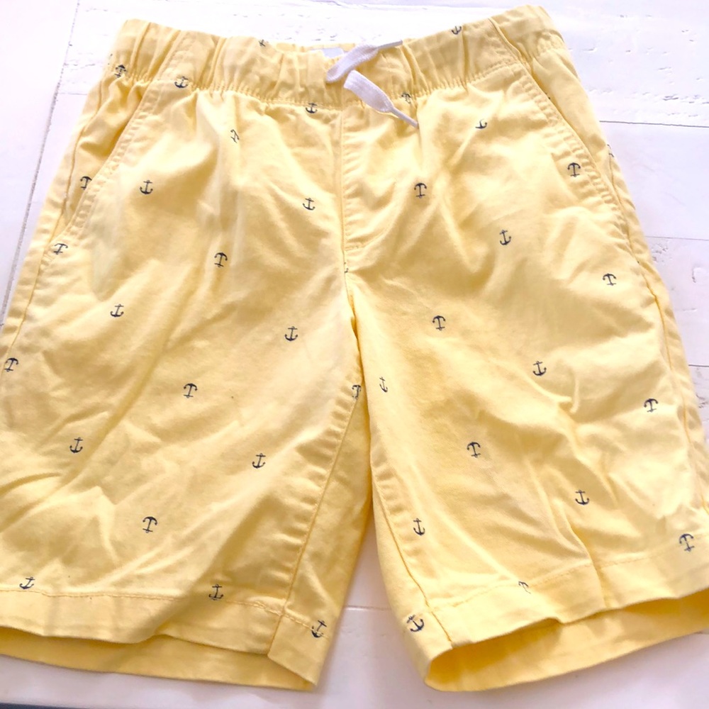 Boys old navy boat shorts medium size 8